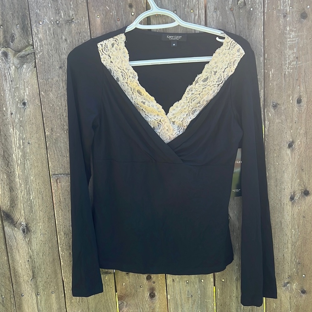 KAREN KANE,WOMEN TOPS TUSCAN SUNRISE
Long sleeve KNOT TOP size medium NWT
